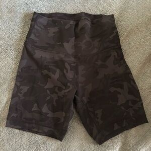 Wunder Train Shorts 6”